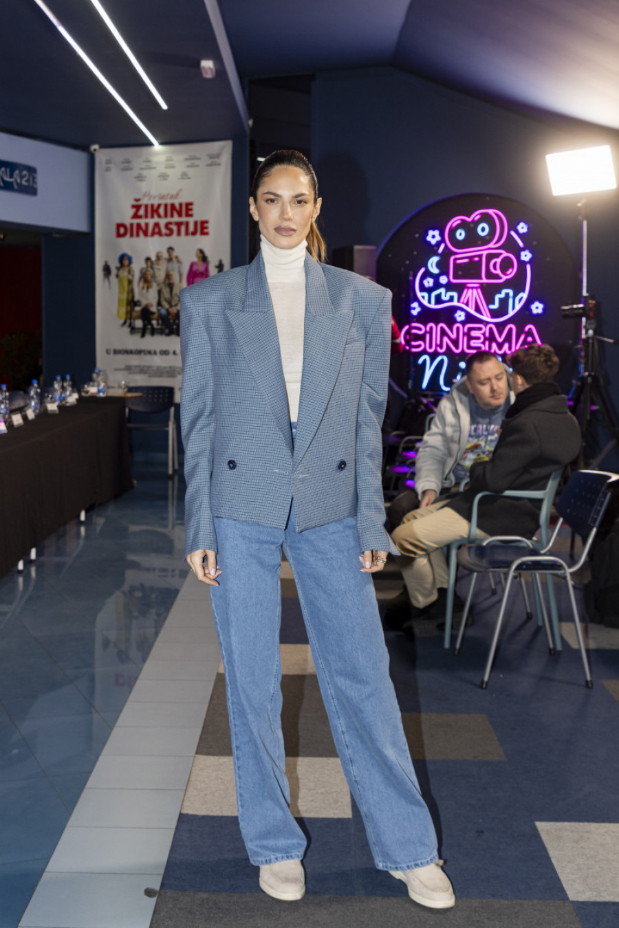 Nose ih Prija, Jelena Đoković i Kristina Mitrović: Dimitrovska u najpopularnijim cipelama u Srbiji!