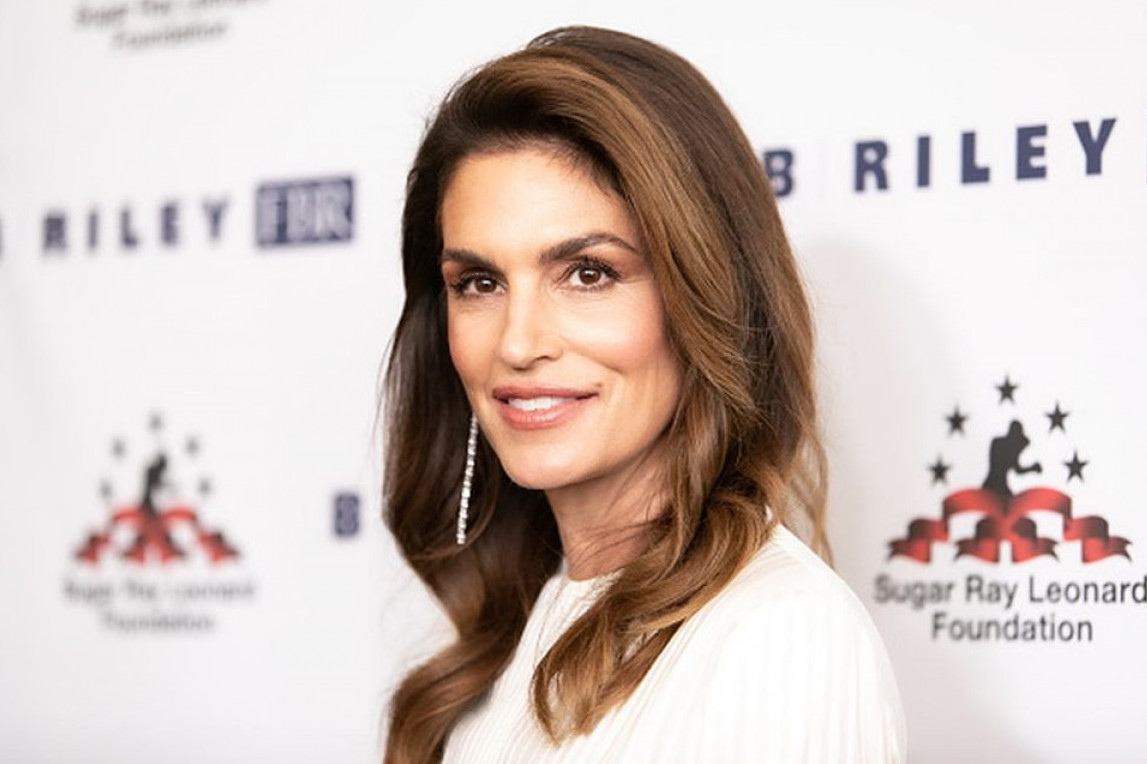 Mladolik izgled na pragu šezdesete: 5 bjuti tajni Sindi Kraford koje i vi možete primeniti