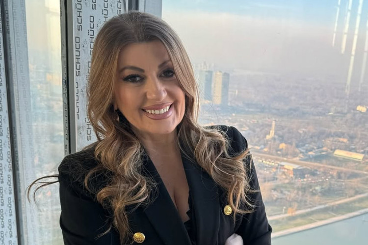 Još jedan Nikoljdan bez kume za stolom: Zašto Viki Miljković nikad ne dolazi kod Cece na slavu?