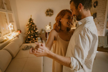 Horoskop za 22. decembar: Blizanci ne potiskujte emocije, Devicama neko jasno šalje ljubavne signale